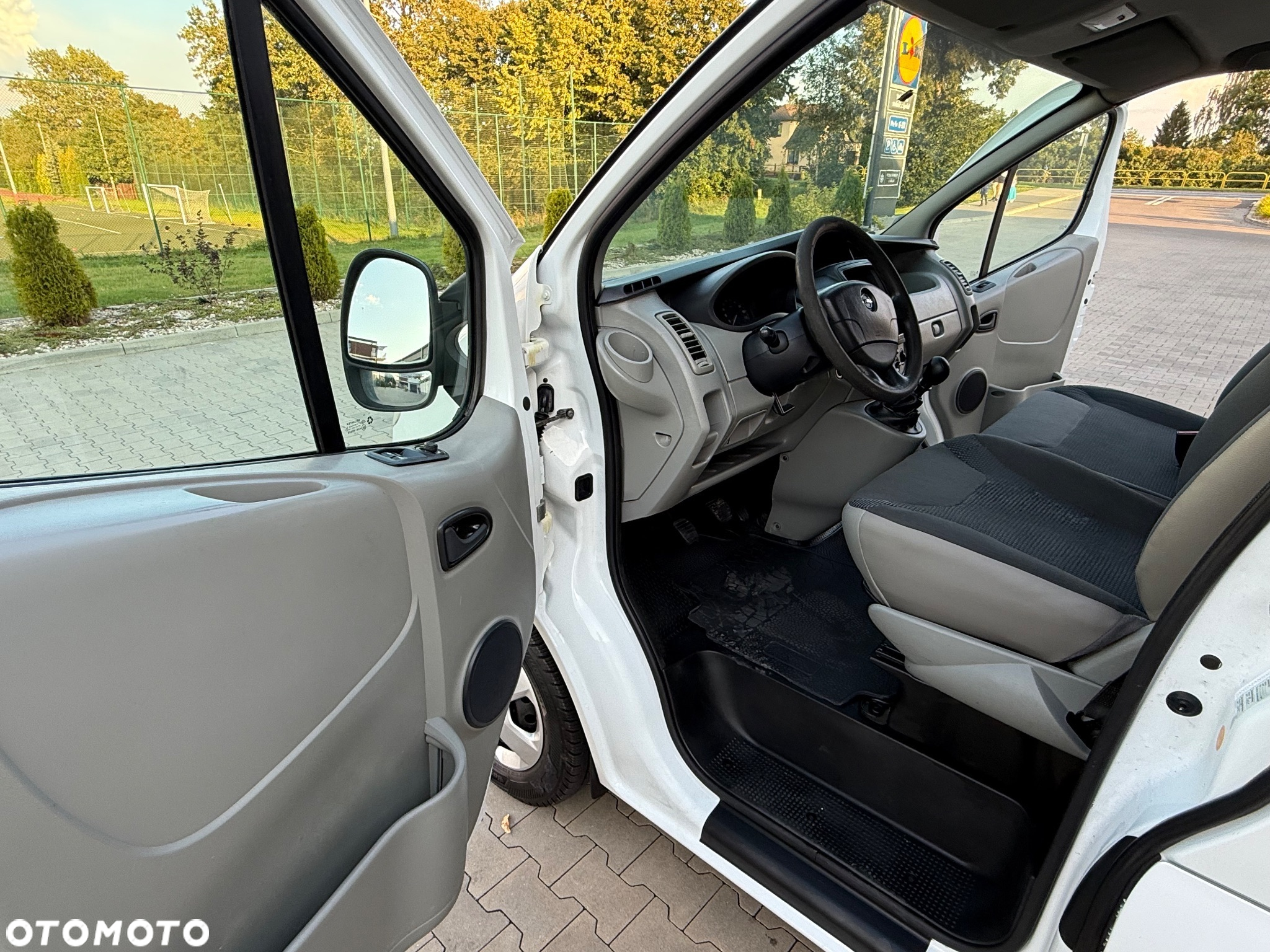 Opel Vivaro - 19