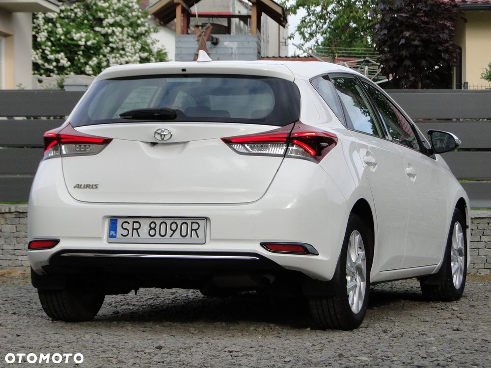 Toyota Auris 1.6 Premium - 7