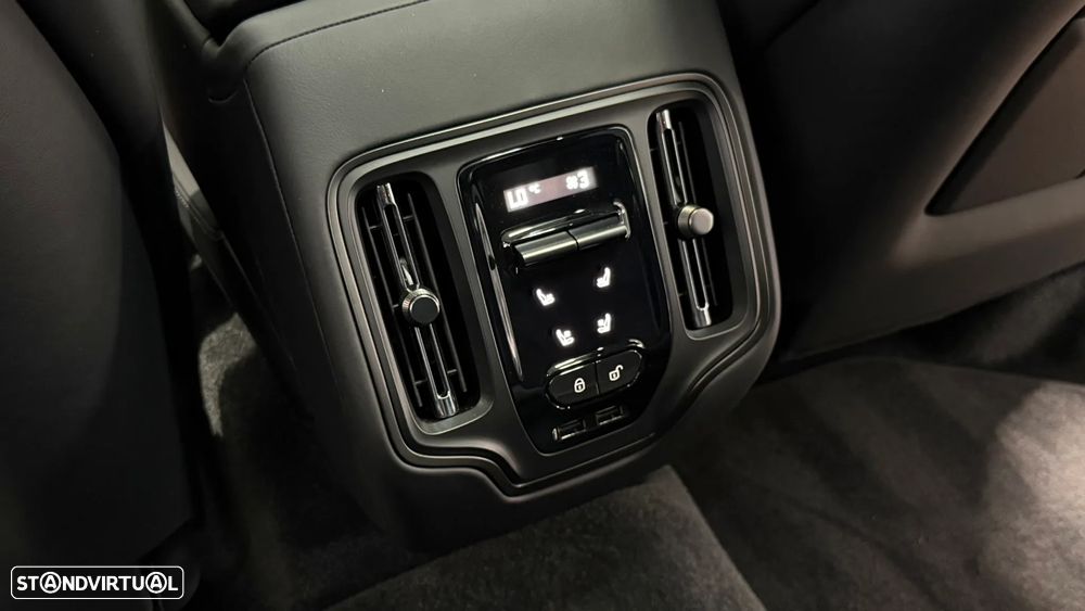 Aston Martin DBX 707 AMR24 - 30