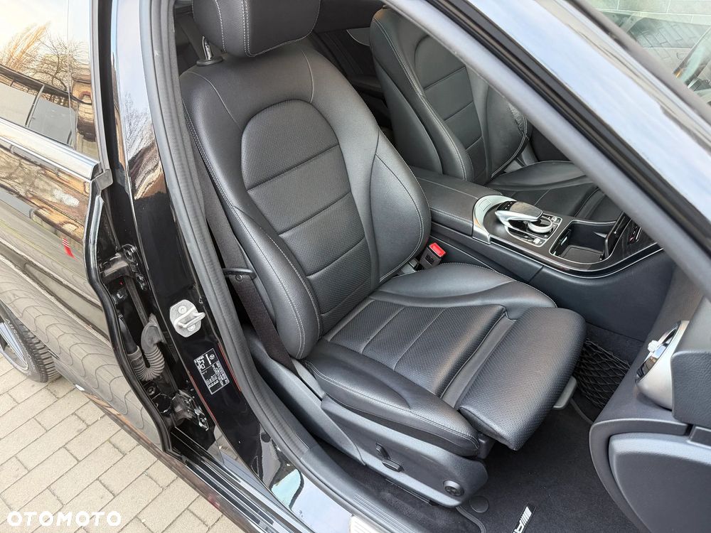 Mercedes-Benz Klasa C 200 9G-TRONIC AMG Line - 34