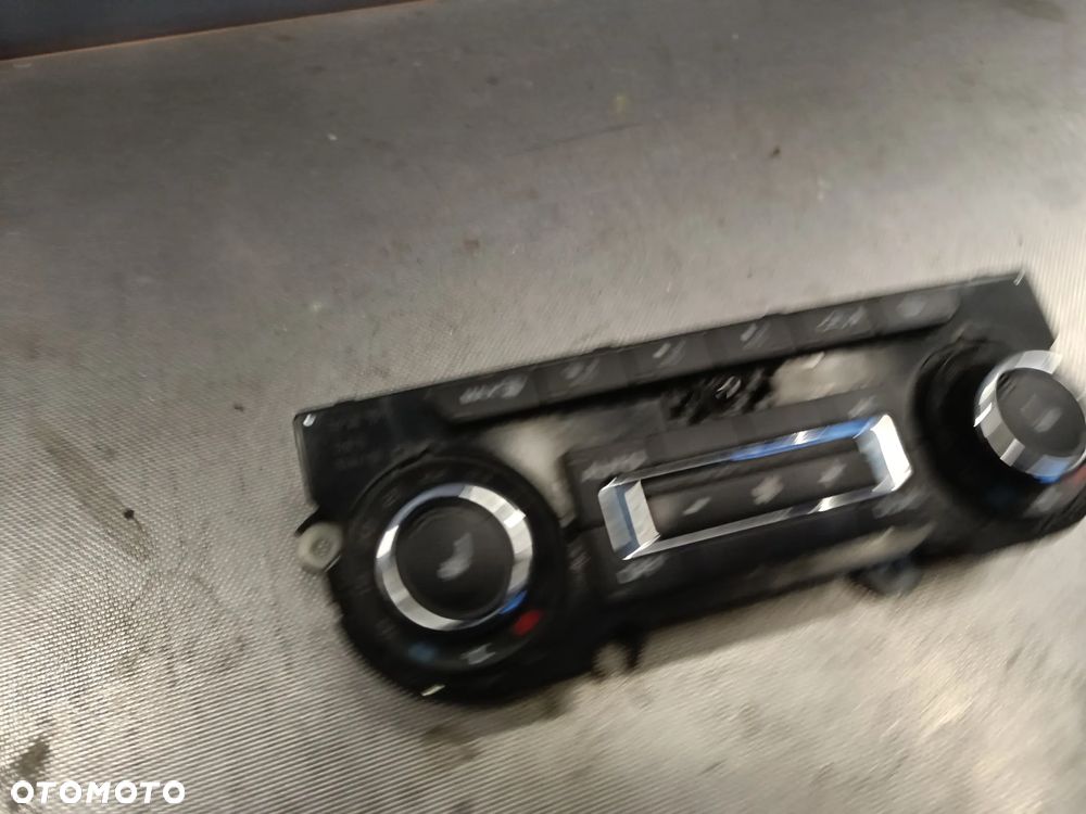 Panel klimatyzacji Skoda Superb 2 Octavia II FL panel climatronic Podgrzewane Fotele 3T0907044BS - 1