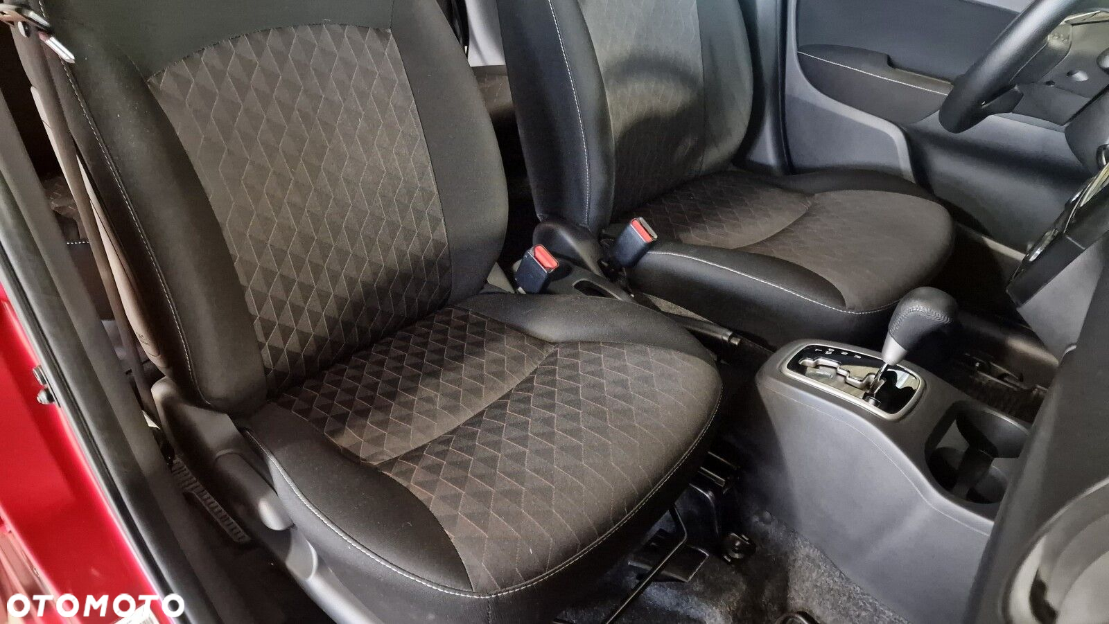 Mitsubishi Space Star 1.2 AS&G Instyle CVT - 16