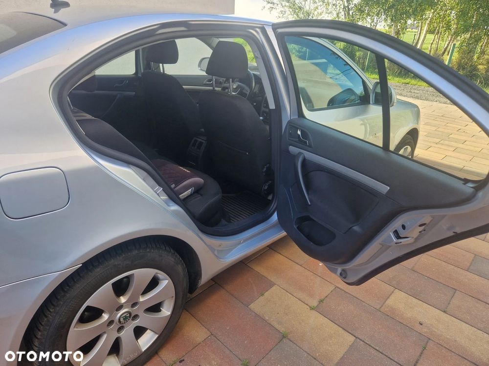 Skoda Octavia 1.6 Elegance - 20
