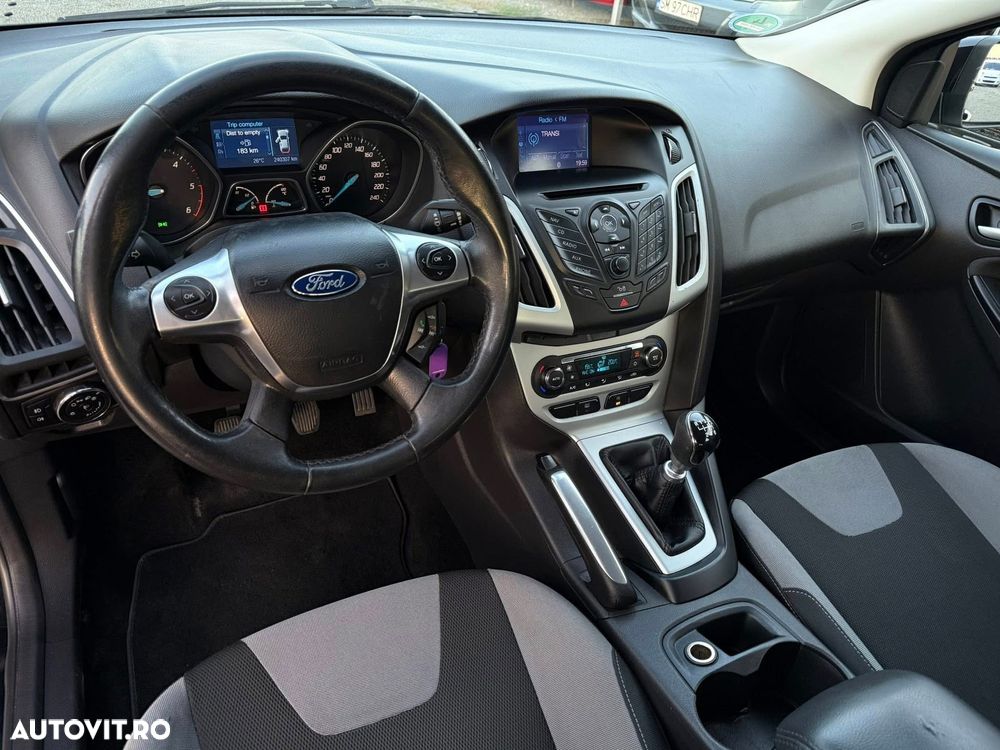 Ford Focus 1.6 TDCi DPF Champions Edition - 5