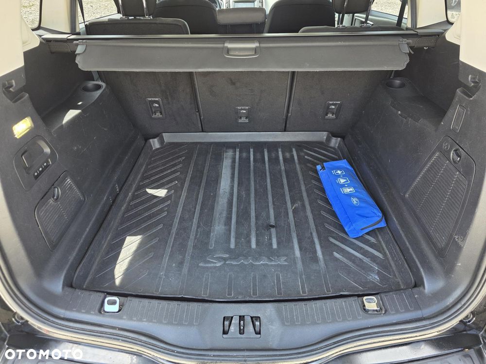 Ford S-Max 2.0 EcoBlue Titanium - 26