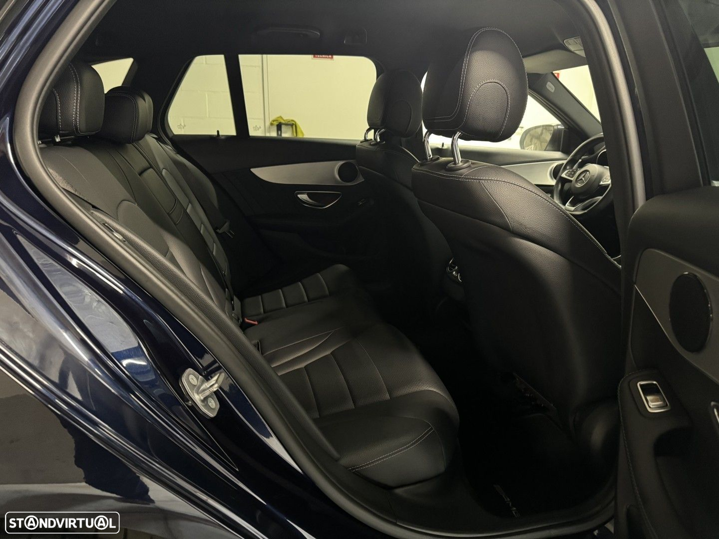 Mercedes-Benz C 300 h AMG Line - 41
