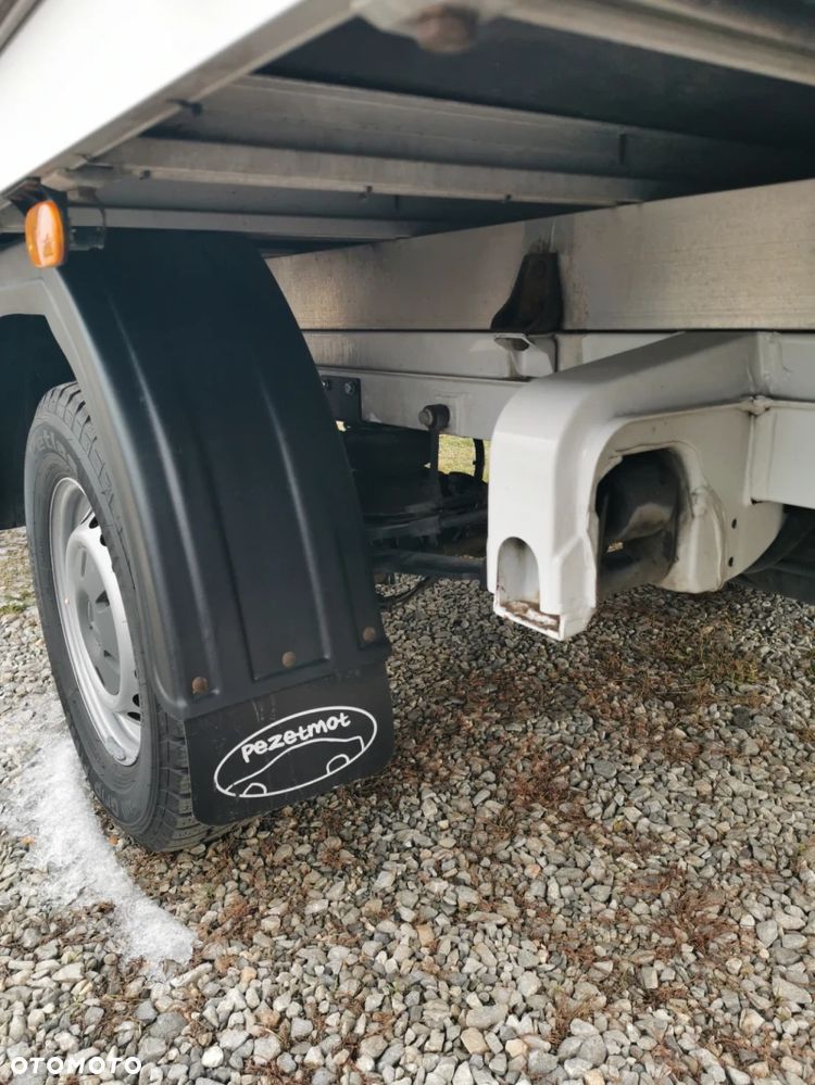 Mercedes-Benz Sprinter B907 - 8