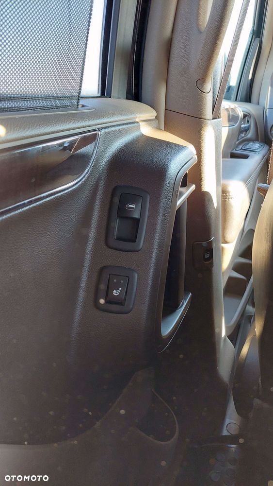 Lancia Voyager 3.6 Platinum - 22