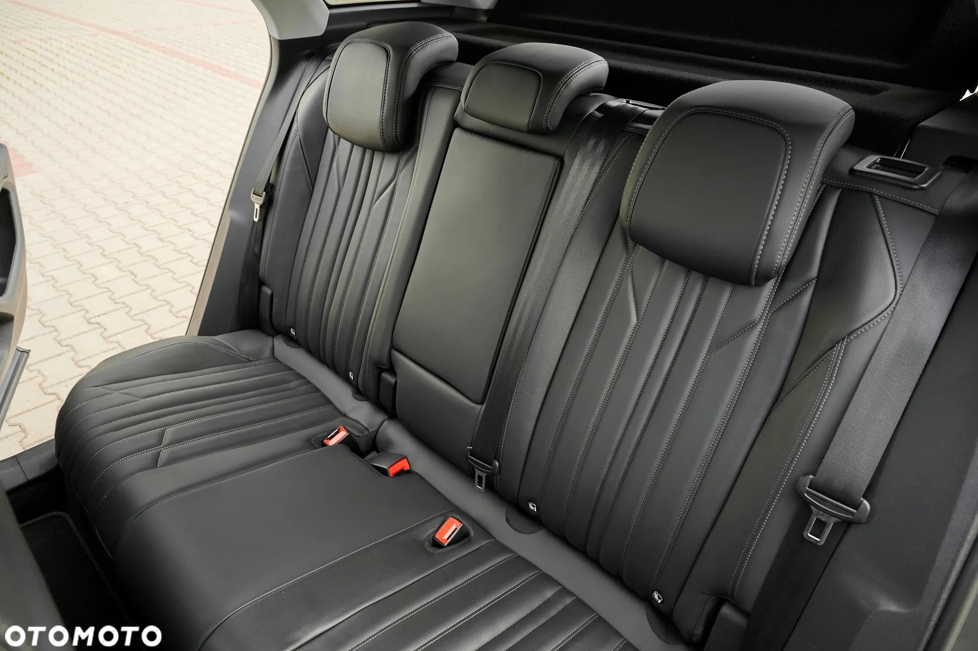 Peugeot 3008 1.2 PureTech Allure S&S EAT6 - 24