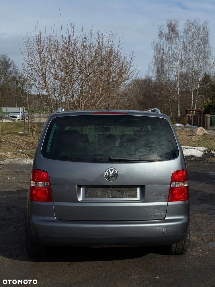 Volkswagen Touran - 7