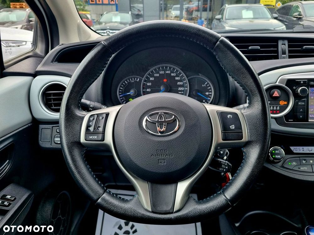 Toyota Yaris 1.5 VVT-i Selection - 15