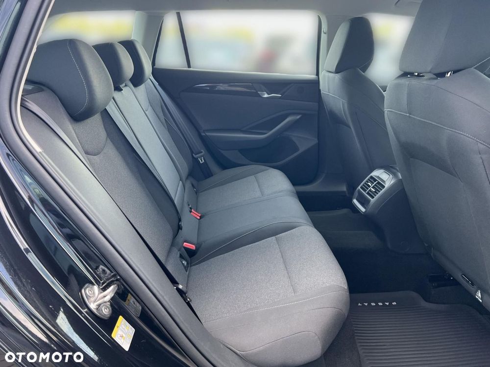 Volkswagen Passat 1.5 TSI ACT mHEV Trend DSG - 25