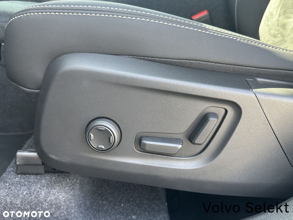 Volvo XC 40 - 38