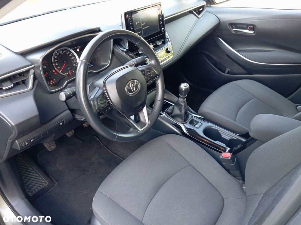 Toyota Corolla - 10