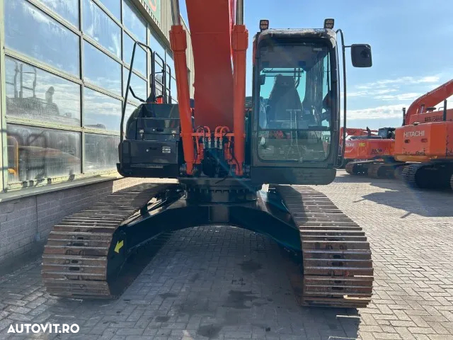 Hitachi ZX 250LCN-6 - 8