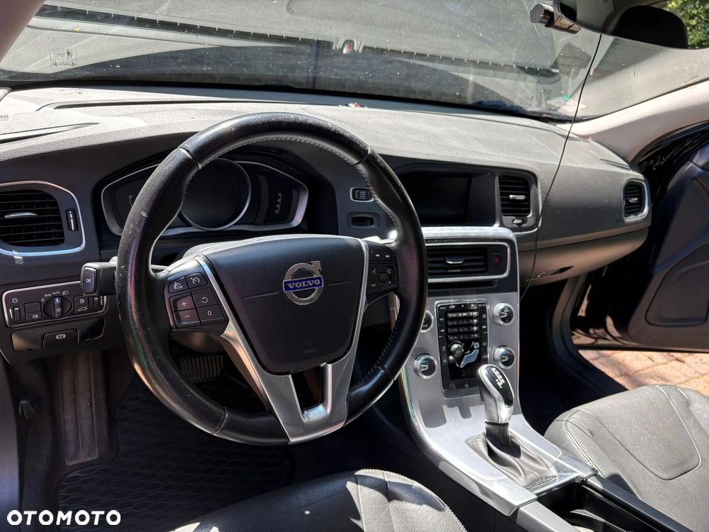 Volvo S60 D2 Drive-E Dynamic Edition (Kinetic) - 4