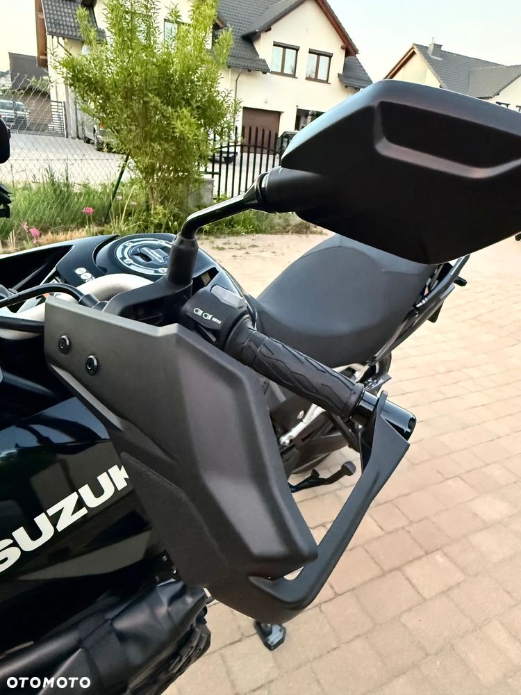 Suzuki V-STROM - 31