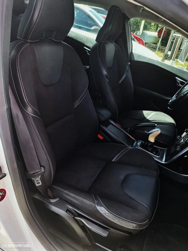 Volvo V40 1.6 D2 Momentum Eco - 14