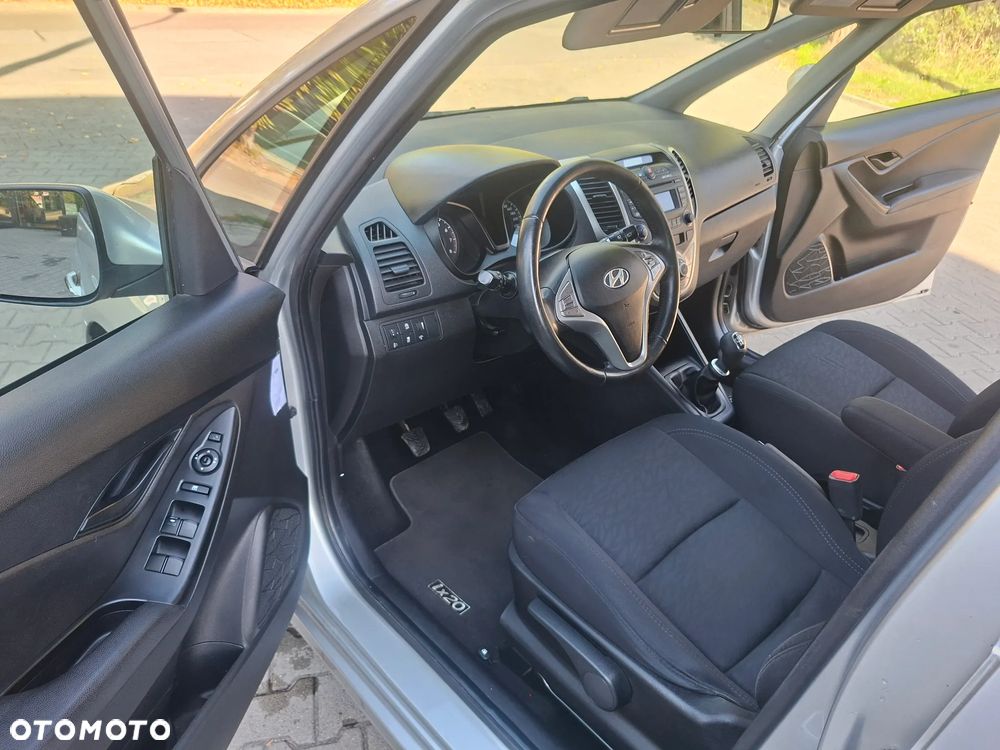 Hyundai ix20 1.4 Trend - 21
