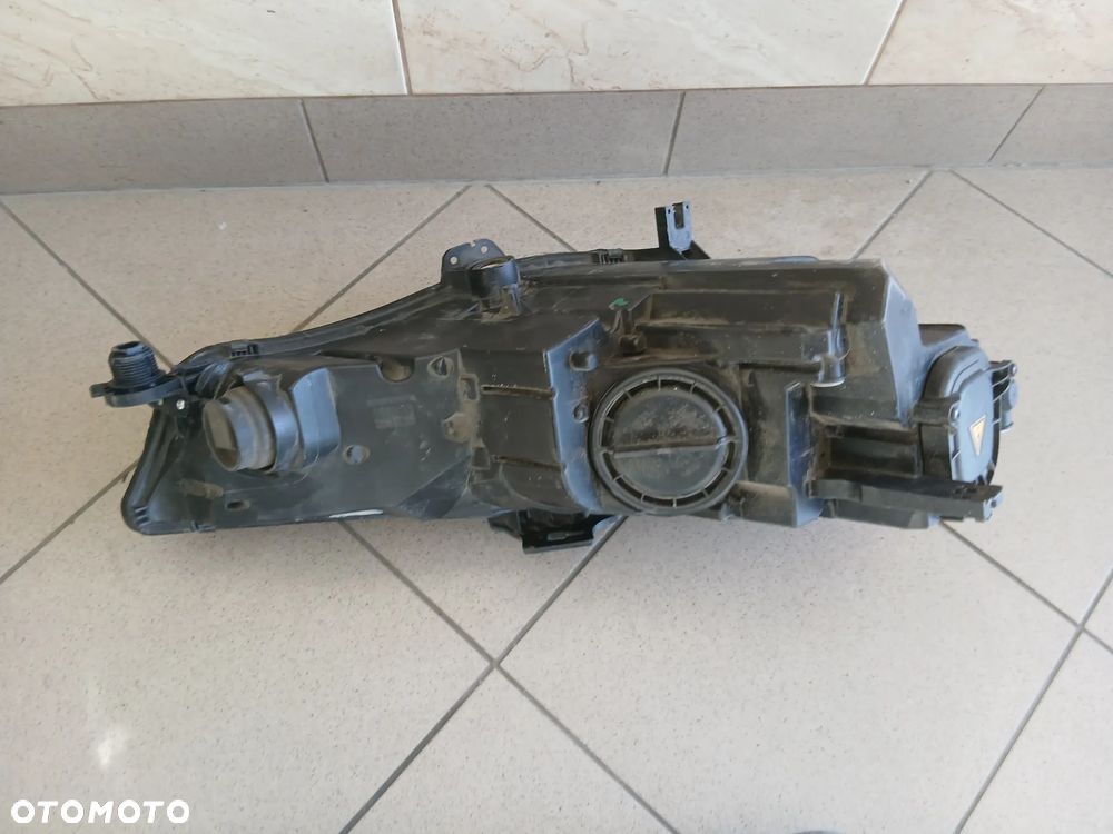 Audi A4 B9 8W Lampa Przednia lewa Xenon  8W0941005 - 3