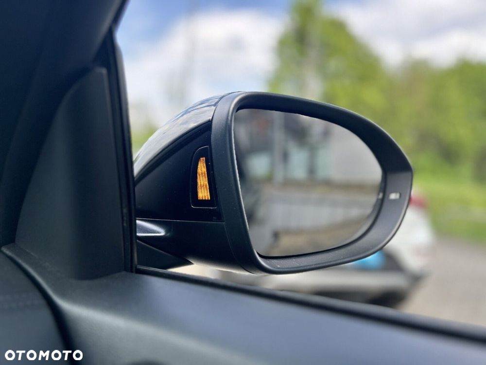 Volkswagen T-Roc 1.5 TSI R-Line DSG - 11
