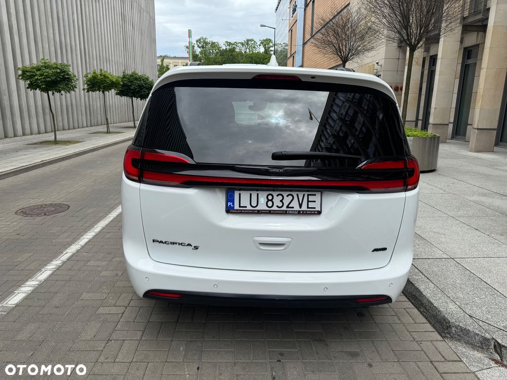 Chrysler Pacifica - 9