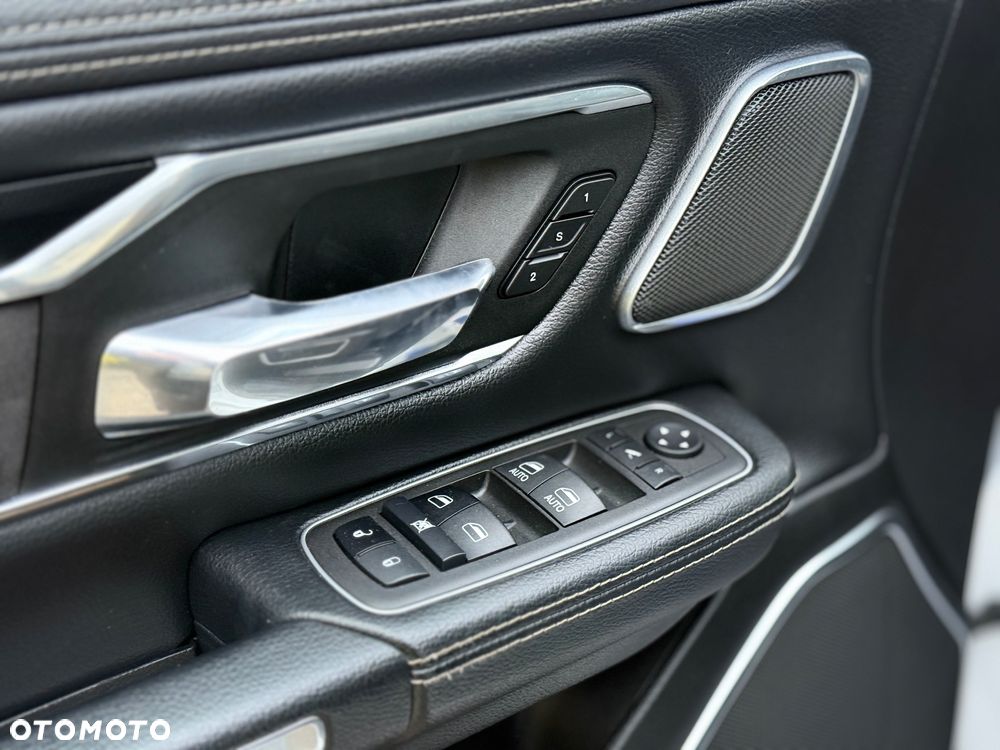 RAM 1500 Crew Cab Laramie - 15