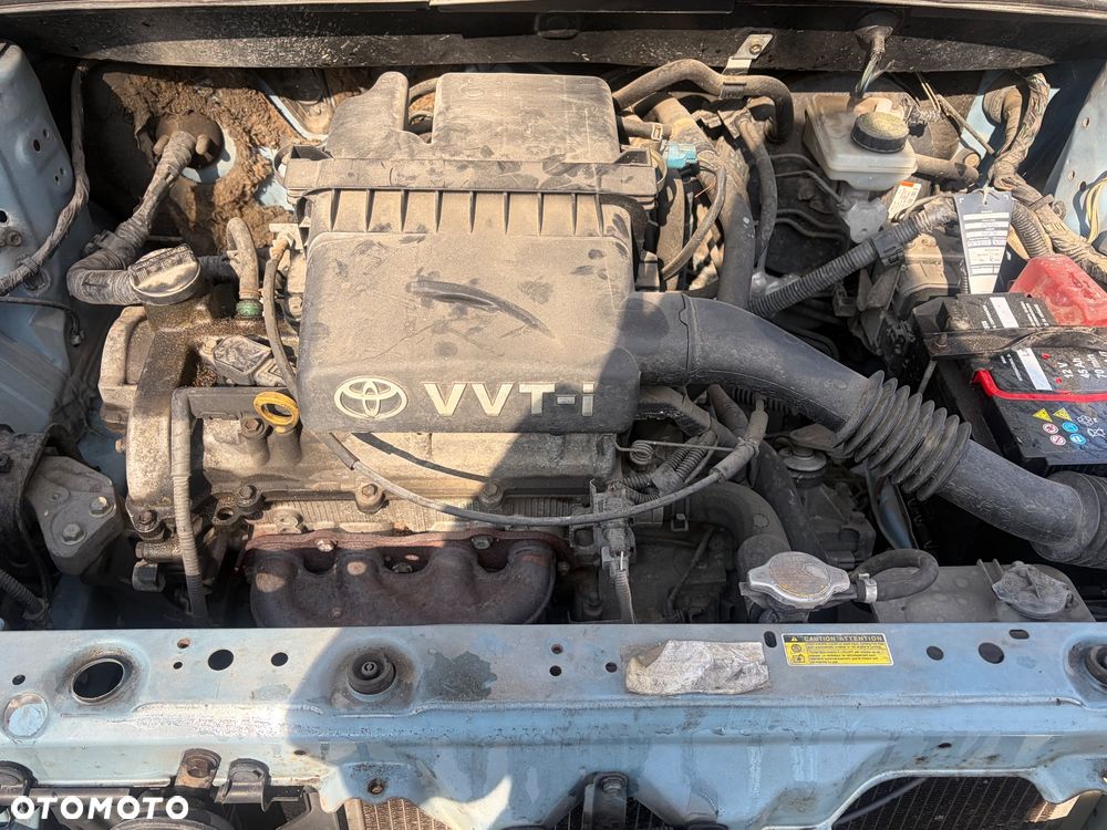 Toyota Yaris 1.0 Base - 5