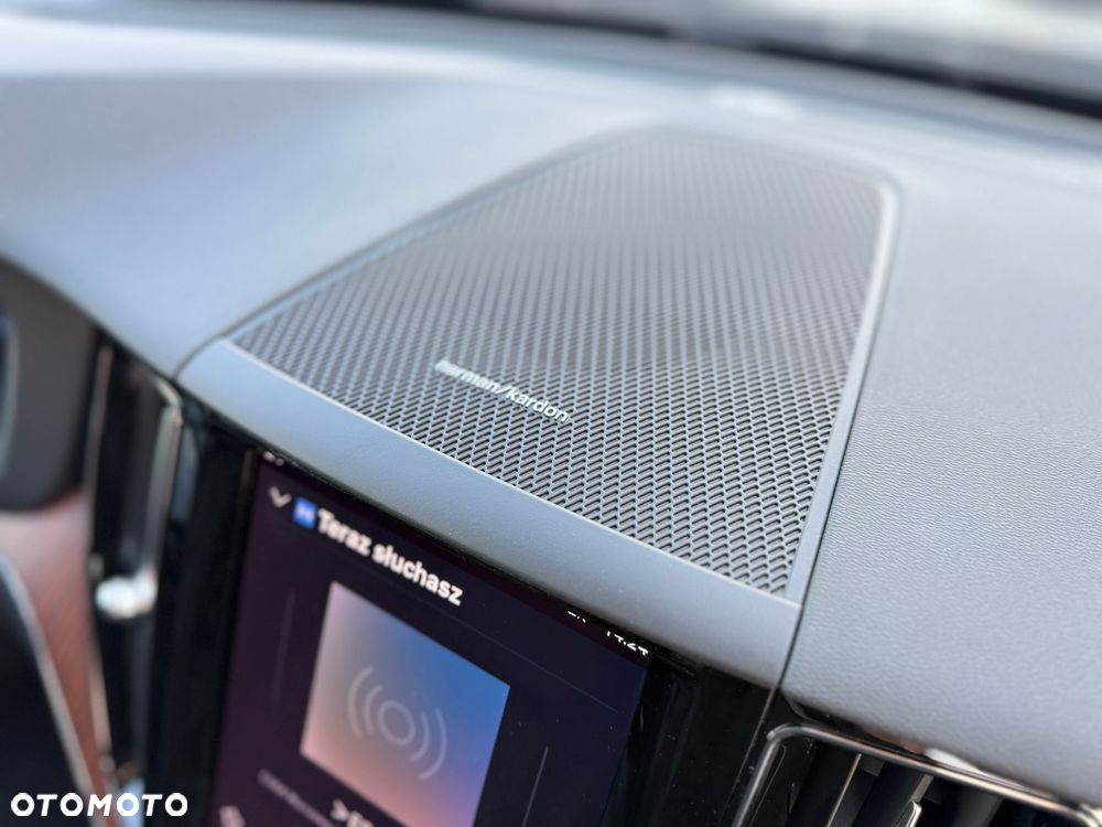 Volvo XC 60 B5 B AWD Plus Dark - 26