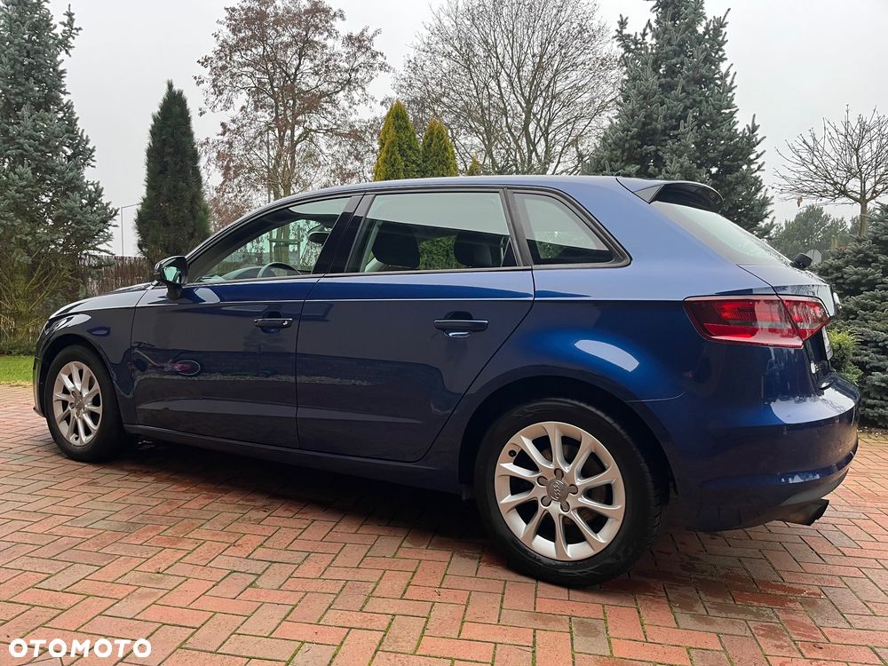 Audi A3 Sportback 1.4 TFSI Ambiente - 5