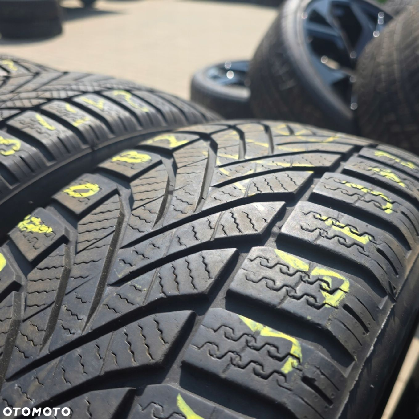 FALKEN EUROWINTER HS02 215/55R17 98V 23R 4X - 3