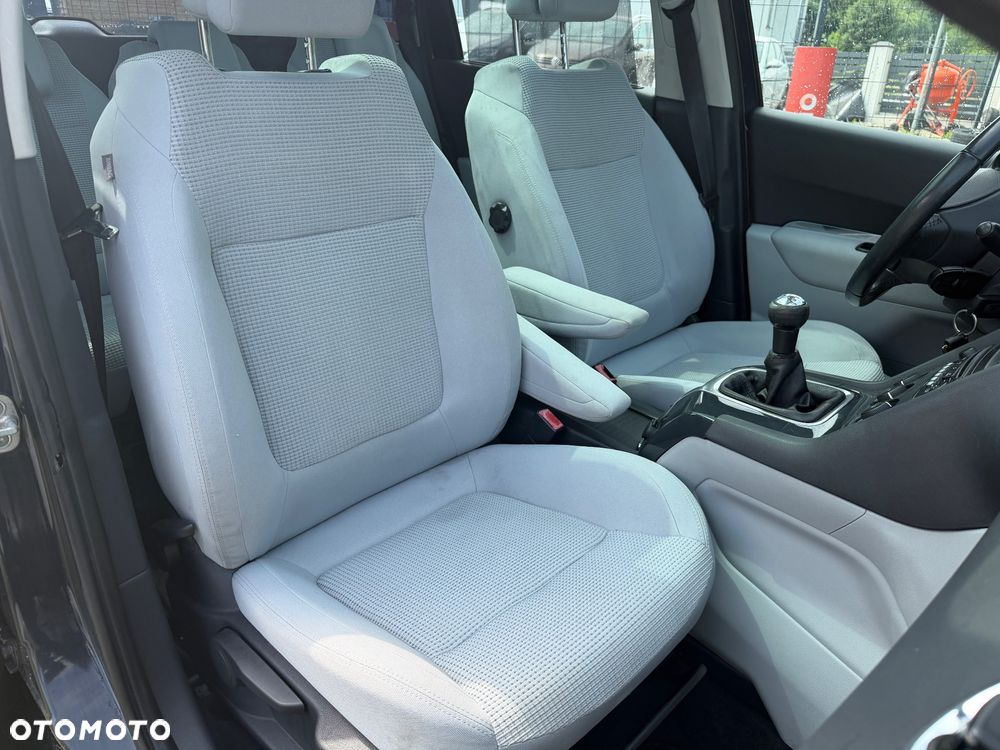 Peugeot 5008 1.6 Active - 23