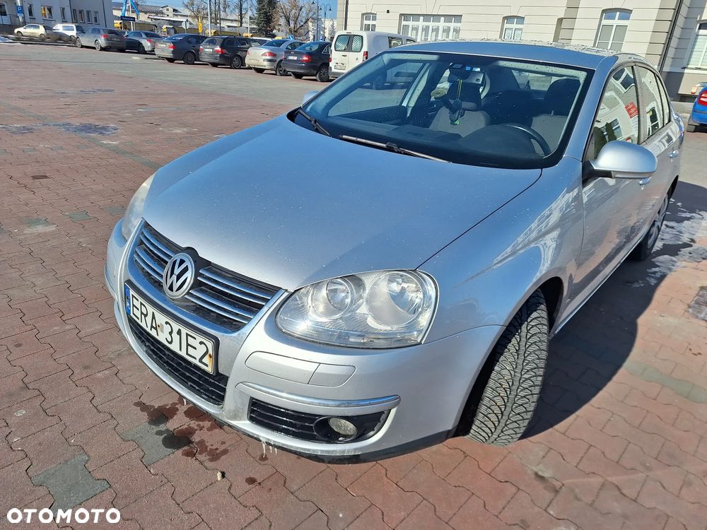 Volkswagen Jetta 1.9 TDI Trendline - 3