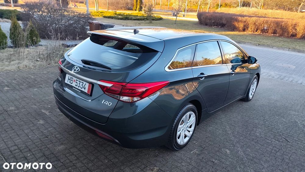 Hyundai i40 Kombi blue 1.6 Family+ - 18