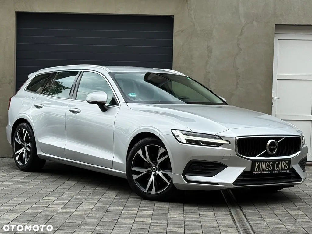 Volvo V60 B3 B DKG Momentum - 12