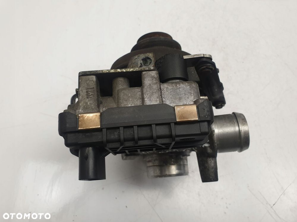 TURBOSPRĘŻARKA Peugeot 407 2.7 HDI _ 4U3Q-6K682-BK - 11