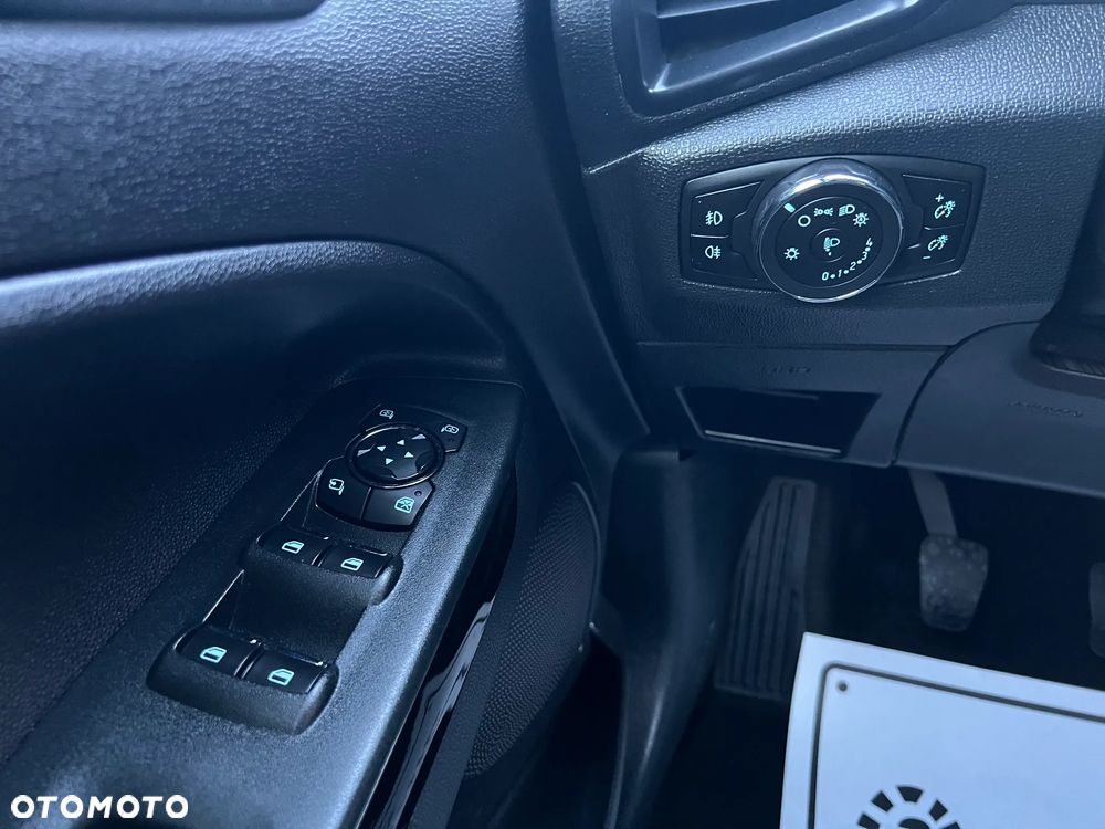 Ford EcoSport 1.0 EcoBoost TITANIUM X - 28