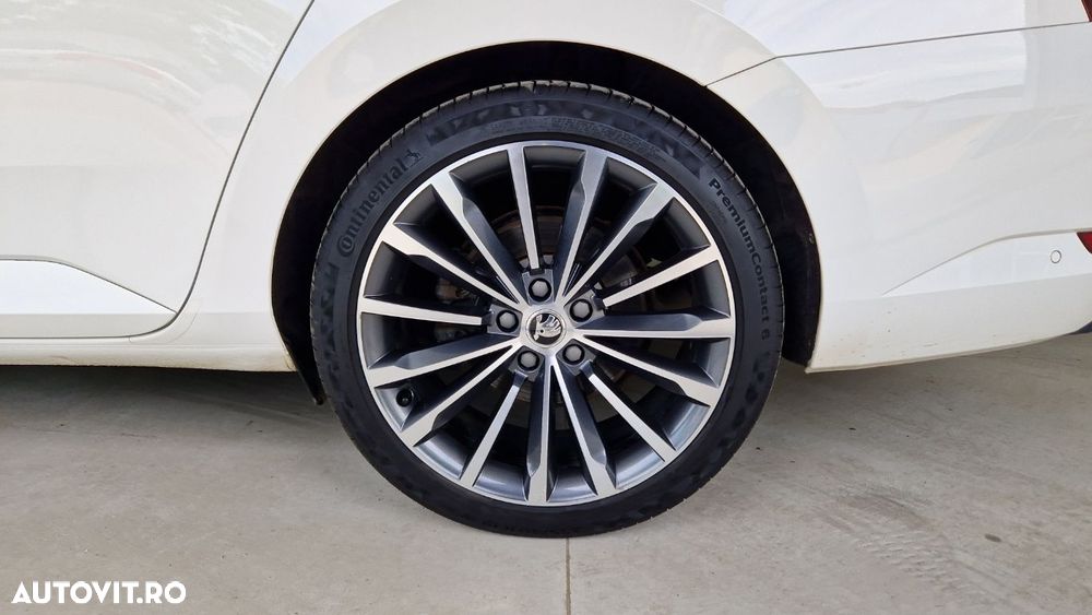 Skoda Superb 2.0 TDI 4X4 DSG Laurin & Klement - 19