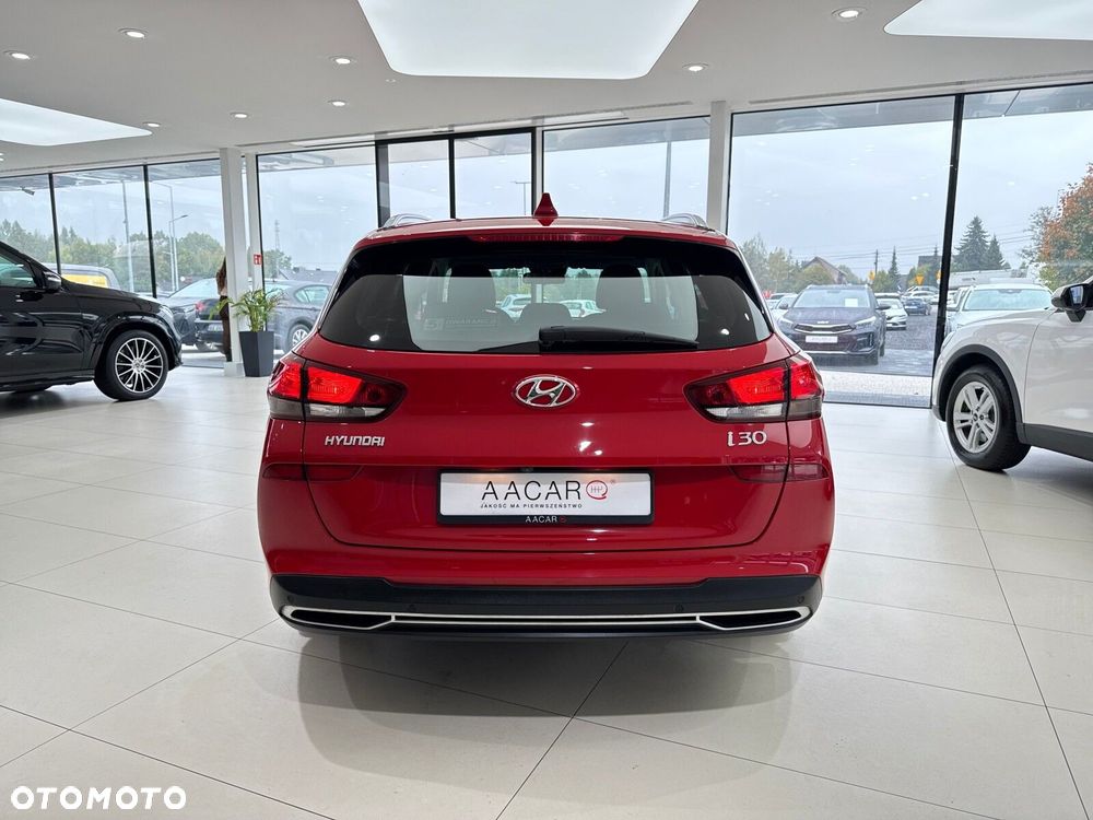 Hyundai i30 1.6 D Comfort DCT - 4