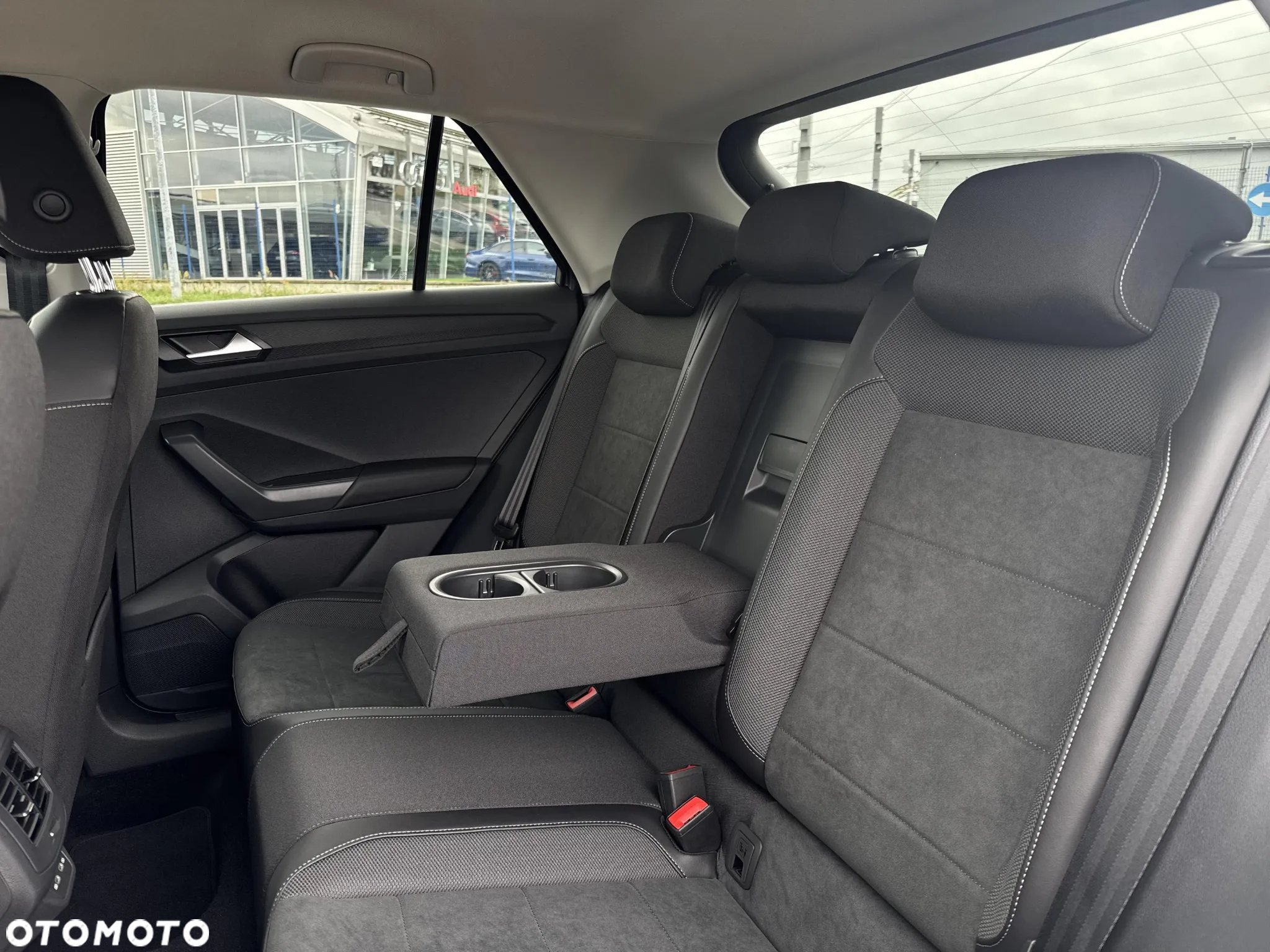 Volkswagen T-Roc 2.0 TDI SCR Final Edition DSG - 17