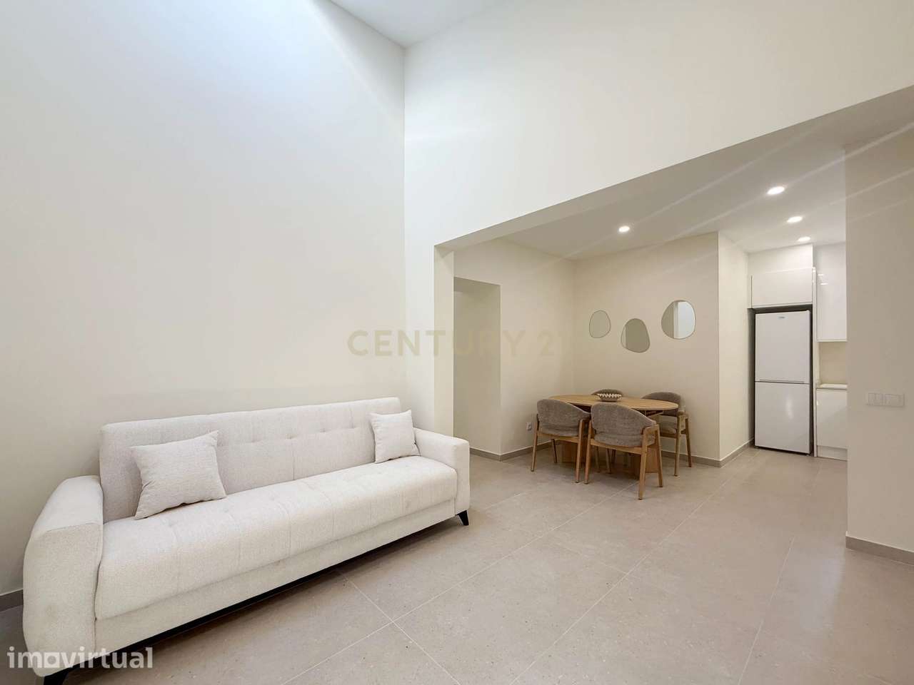 Moradia T2 | Renovada | Logradouro | Tunes - Grande imagem: 5/22