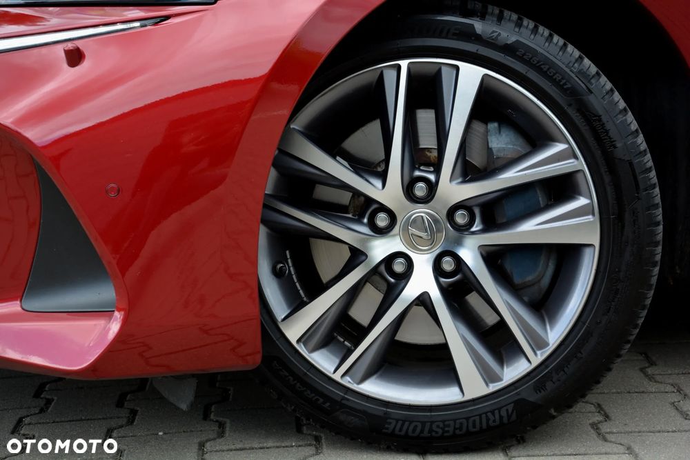 Lexus IS 200t / 300 Prestige - 16