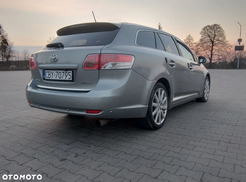 Toyota Avensis Combi 2.0 Multidrive S Executive - 4