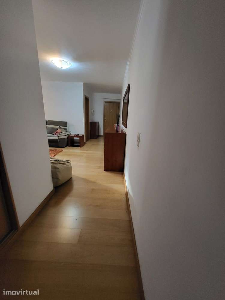 [VENDIDO] T3 espaçoso com varanda, garagem e arrecadação em Lisboa - Grande imagem: 5/26