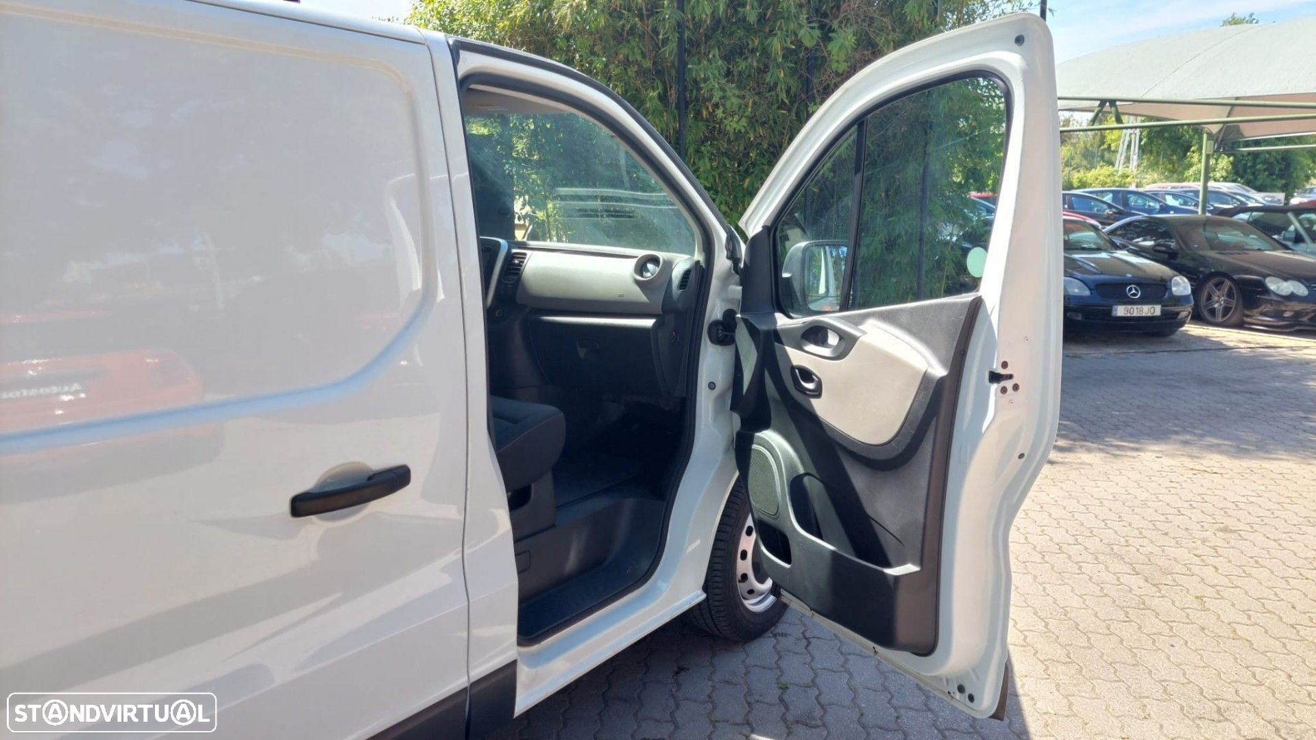 Renault Trafic 1.6 dCi L2H1 1.2T - 9