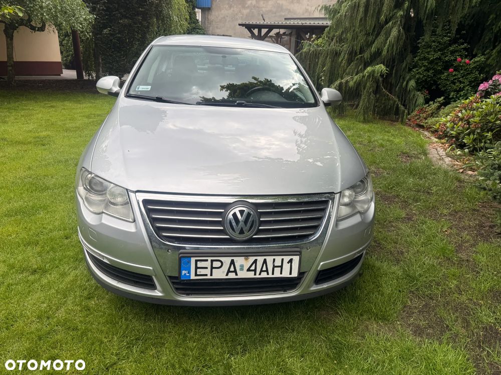 Volkswagen Passat 2.0 TDI DPF Comfortline DSG - 2