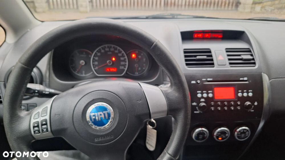 Fiat Sedici 1.9 Multijet DPF 4x4 Dynamic - 14