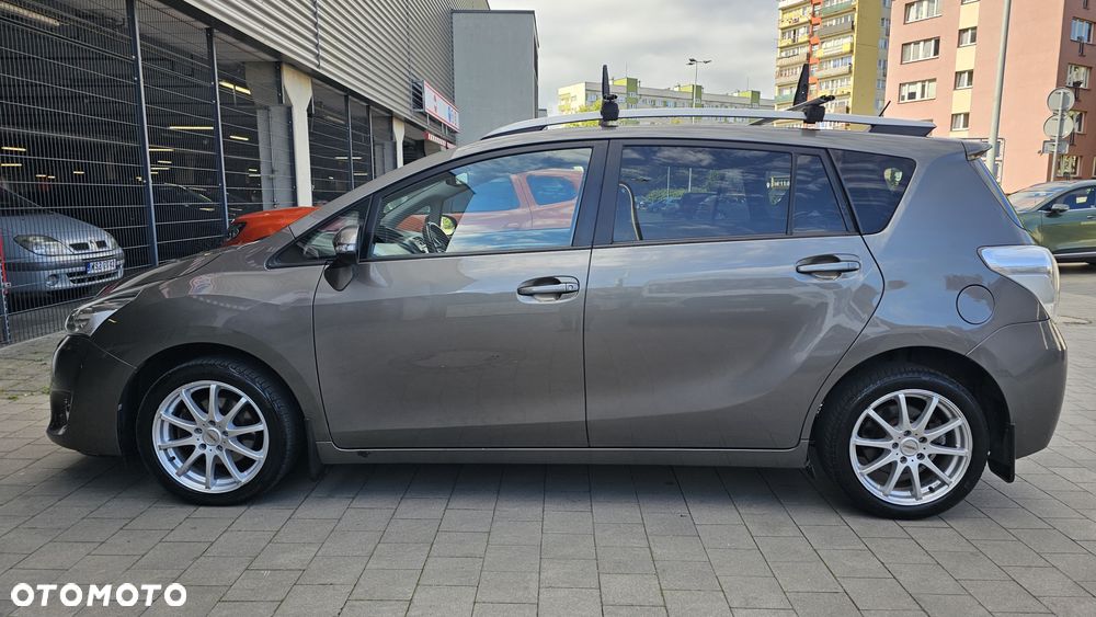 Toyota Verso - 3