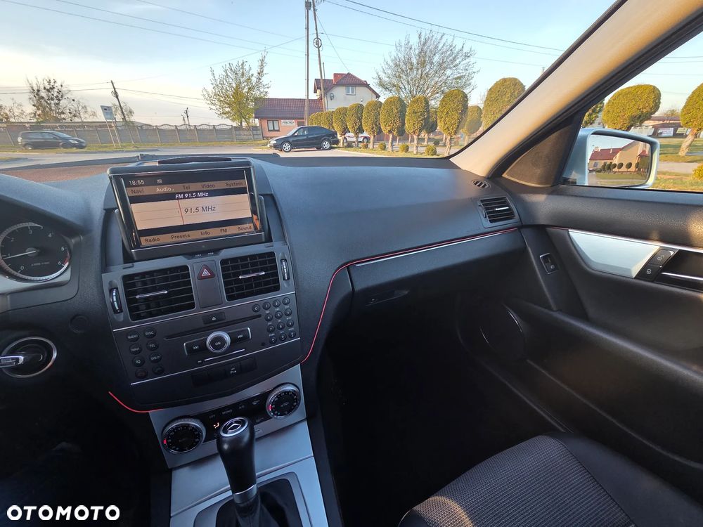 Mercedes-Benz Klasa C 220 CDI 7G-TRONIC Avantgarde Edition - 13