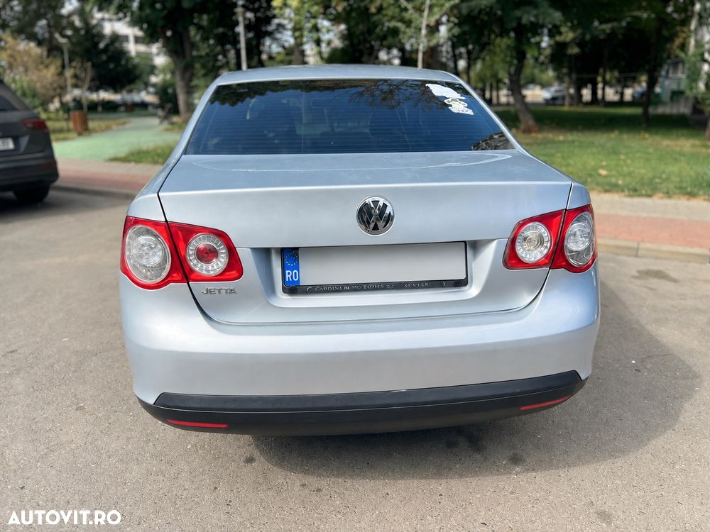 Volkswagen Jetta 1.6 Comfortline - 1